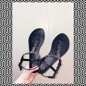 Yellow Box Black Sandals!!💕💕💫✨✨